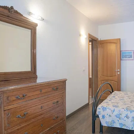 Dom wakacyjny Villa Flores Dehor Privato E Giardino Centro Citta, 450M Mare Sestri Levante
