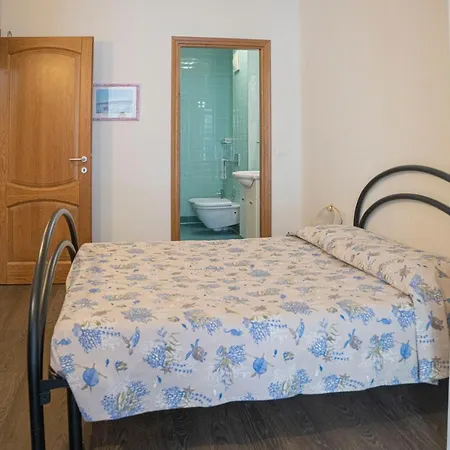 Villa Flores Dehor Privato E Giardino Centro Citta, 450M Mare Dom wakacyjny *