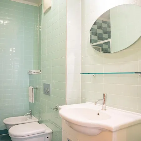 Villa Flores Dehor Privato E Giardino Centro Citta, 450M Mare Holiday home